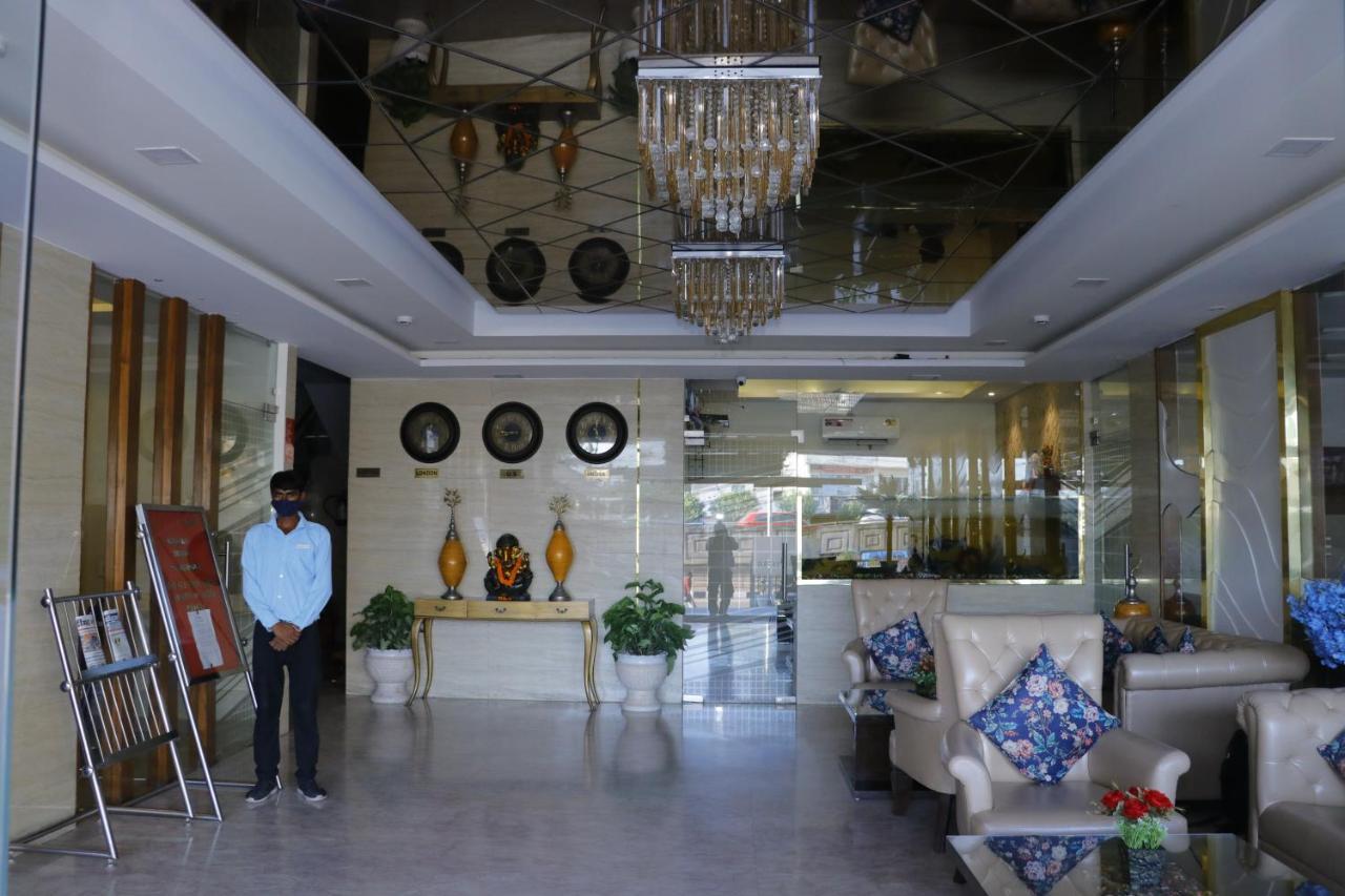 Hotel S C Residency Zirakpur Екстер'єр фото