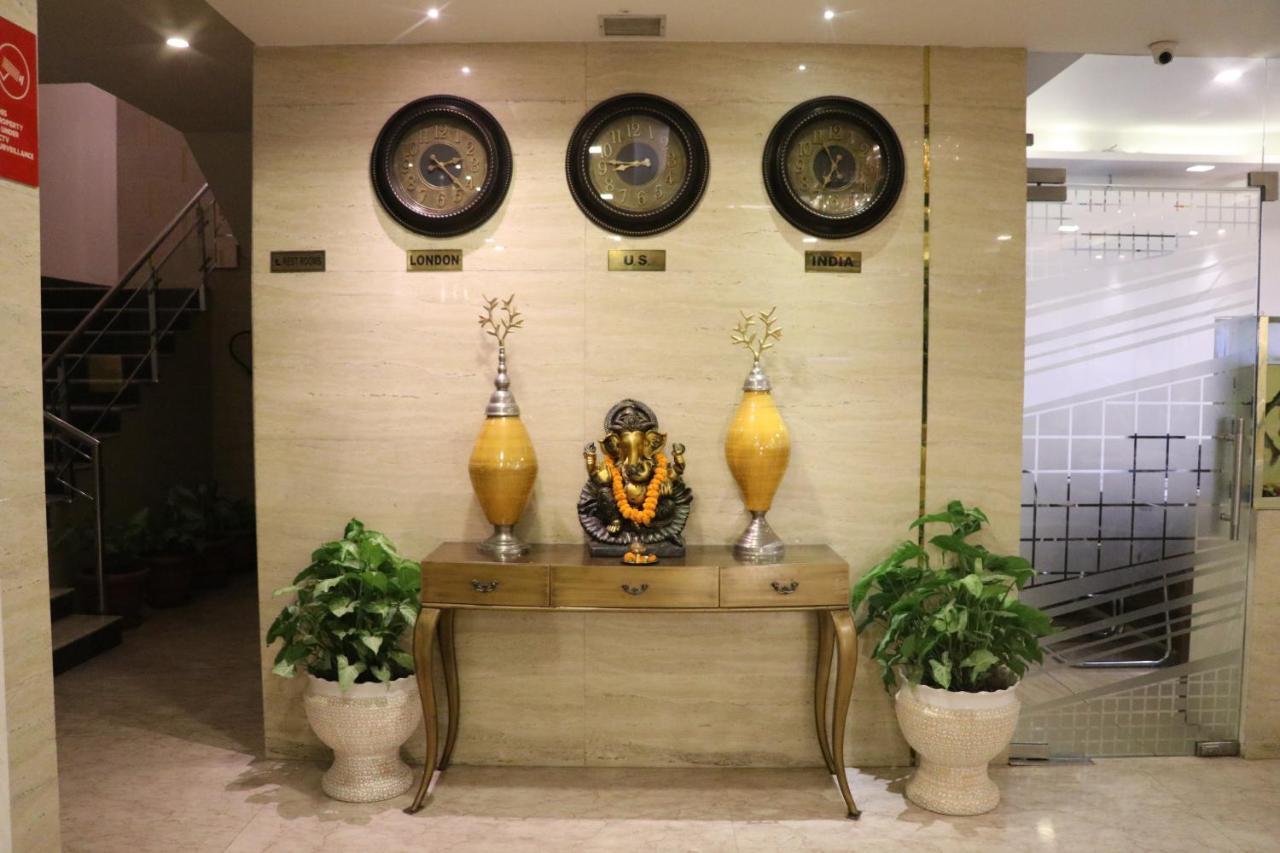 Hotel S C Residency Zirakpur Екстер'єр фото